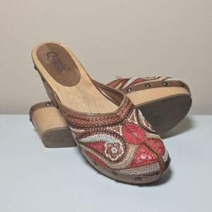 Carlos by Carlos Santana Brown and Red Mules